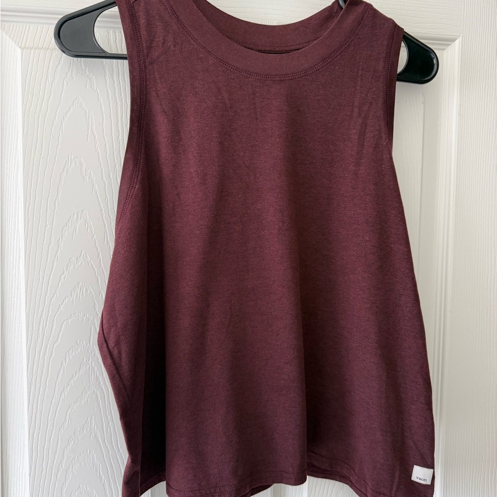 Vuori Women's Energy Tank - Picture 2 of 5